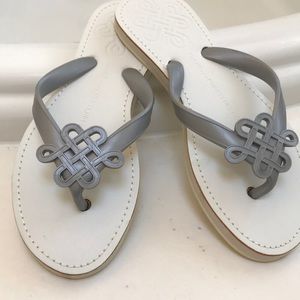 Diane Von Furstenberg flip flops size 8